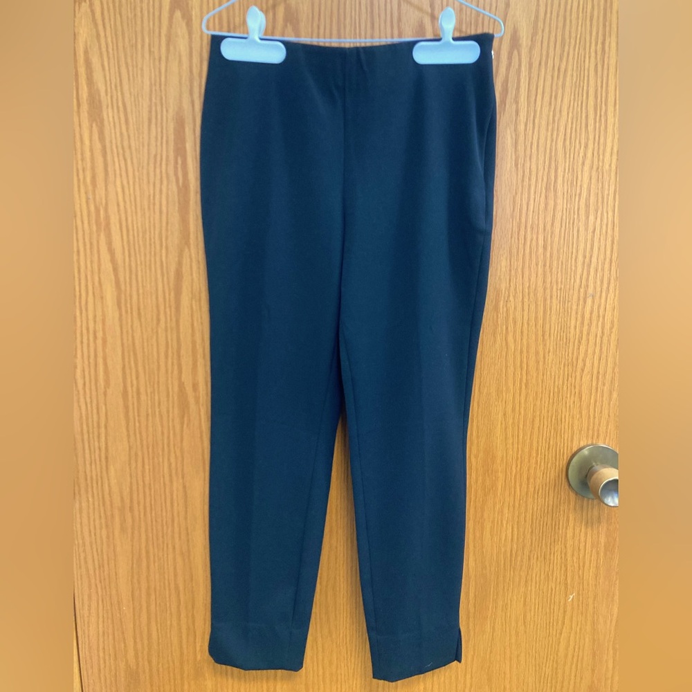 Women’s medium black H&M straight leg trousers with side zip